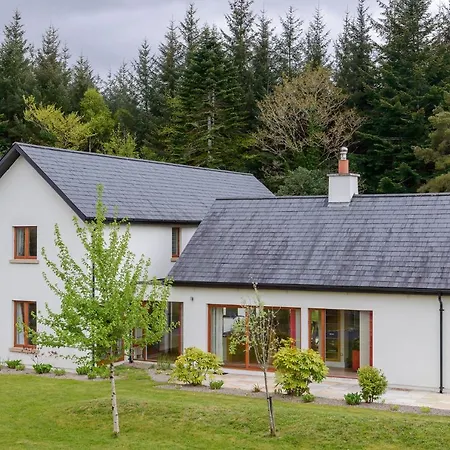 The Courtyard At Sheen Falls Country Club Holiday home