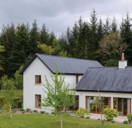 The Courtyard At Sheen Falls Country Club Holiday home